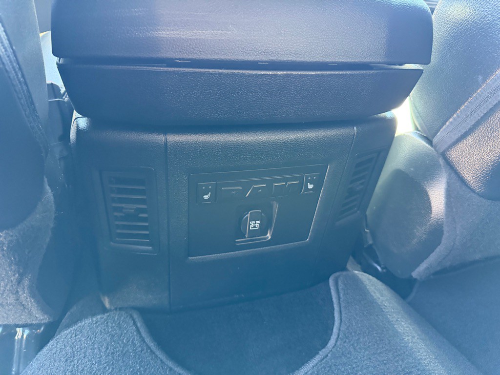 2017 RAM 3500 Image 40