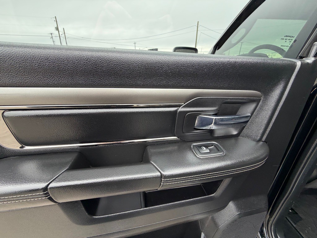 2014 RAM 1500 Image 33