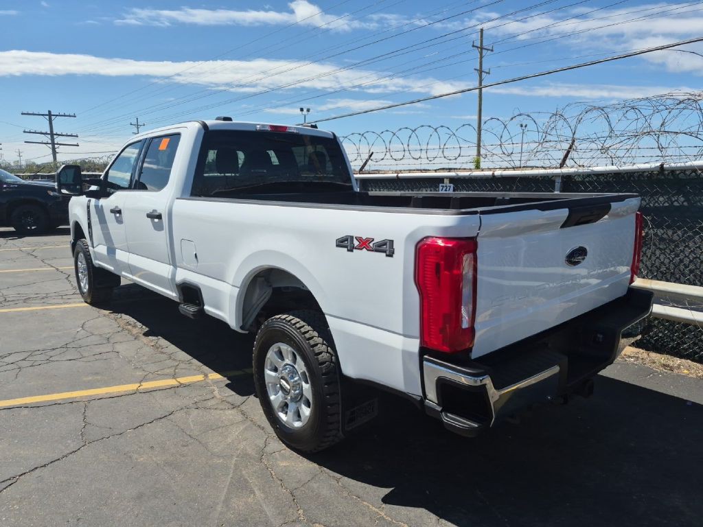2024 Ford F-350 Image 2