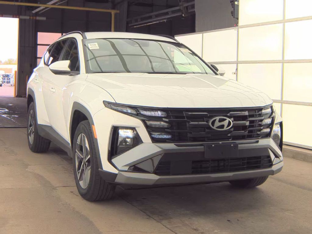2025 Hyundai Tucson Image 2