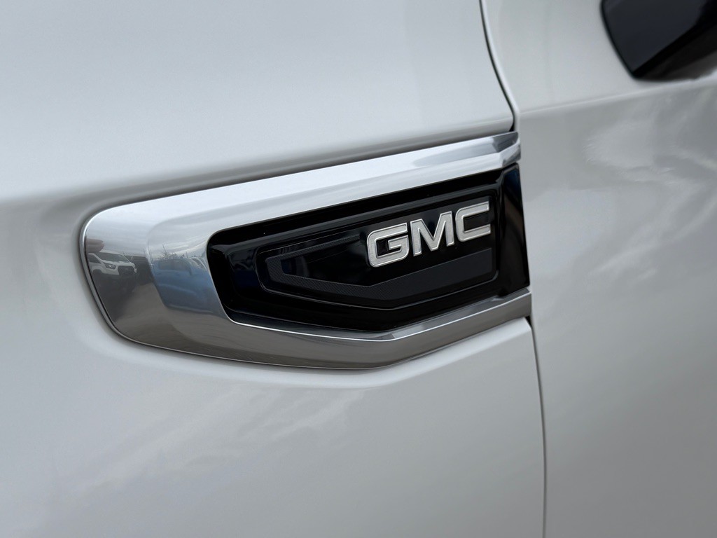 2022 GMC Yukon Image 9