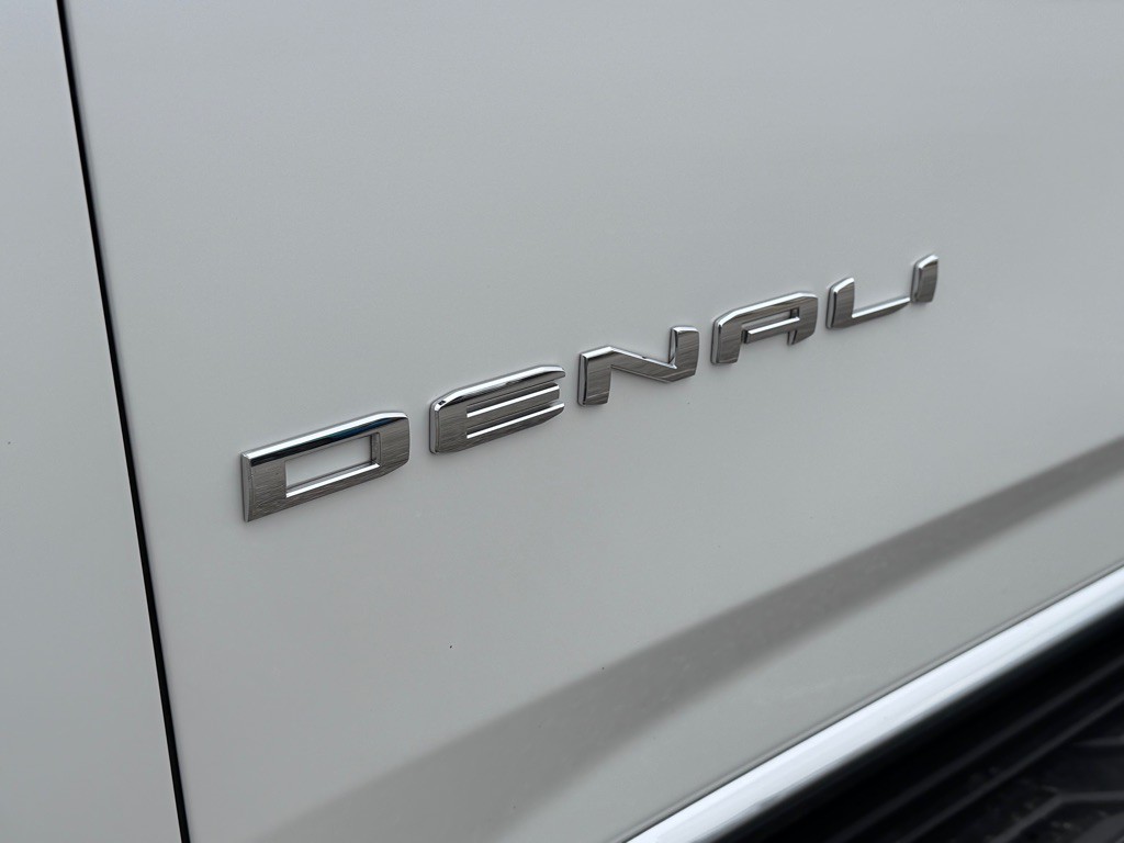 2022 GMC Yukon Image 10