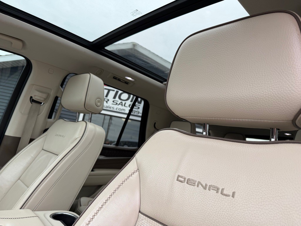 2022 GMC Yukon Image 16
