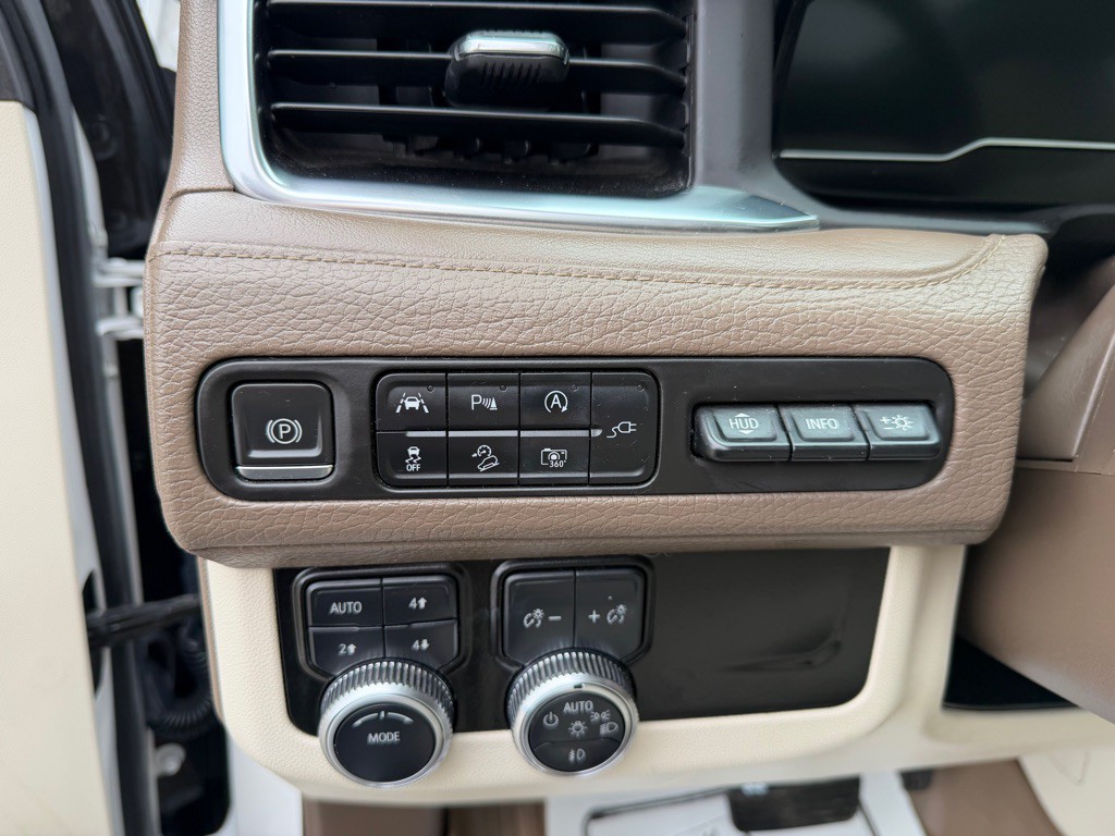 2022 GMC Yukon Image 17