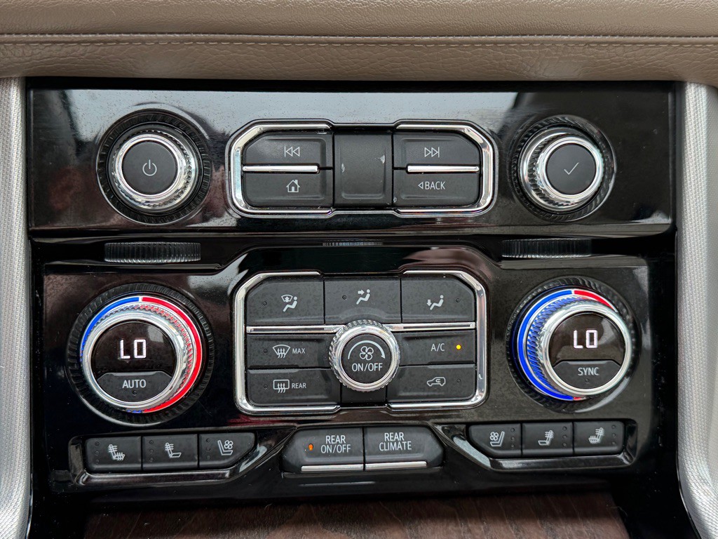 2022 GMC Yukon Image 27