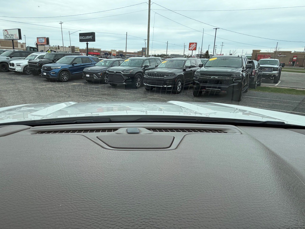 2022 GMC Yukon Image 33