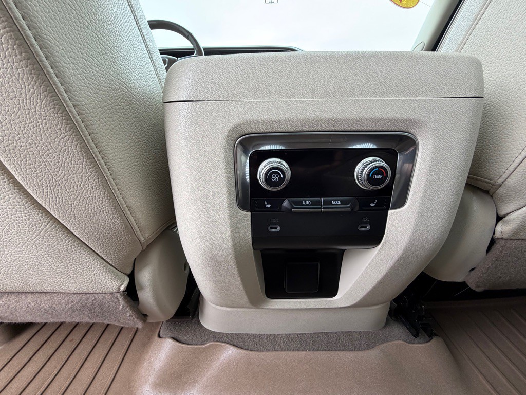 2022 GMC Yukon Image 42