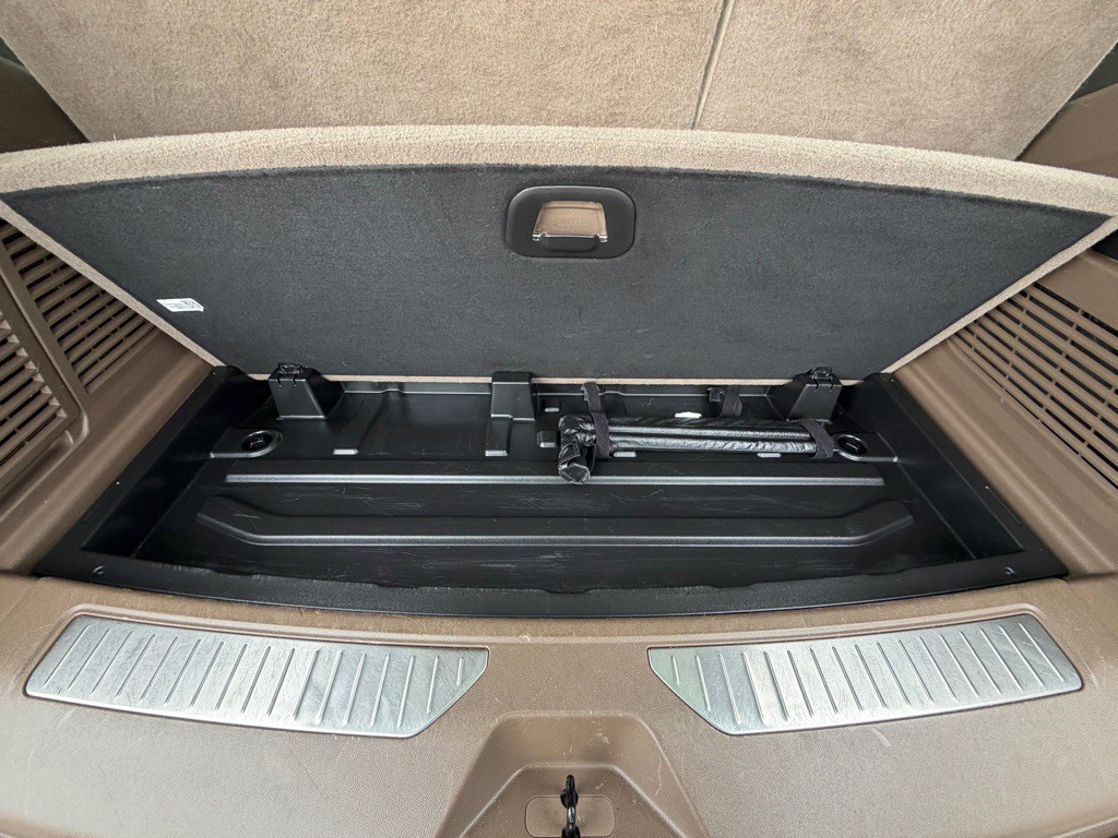 2022 GMC Yukon Image 52
