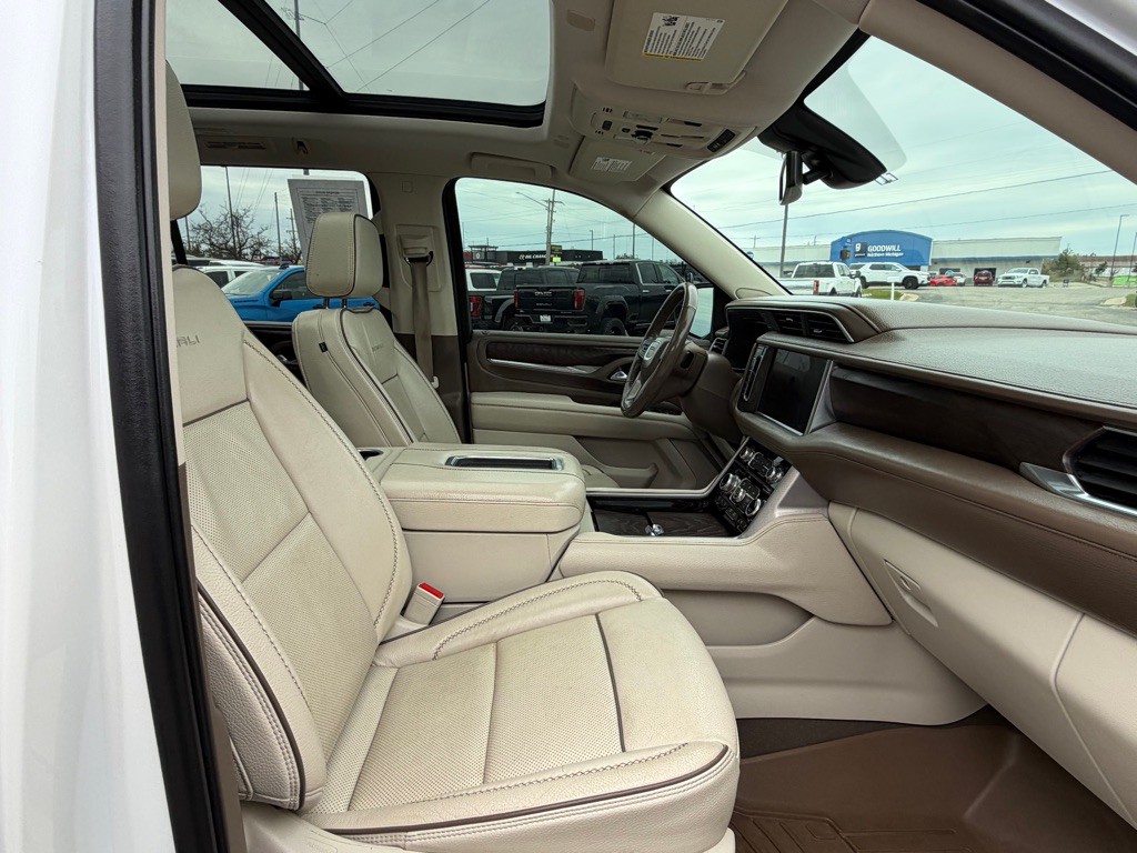 2022 GMC Yukon Image 65