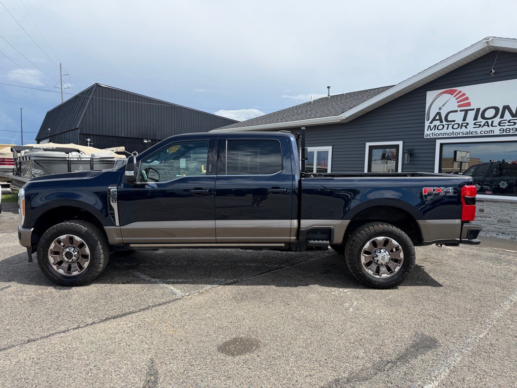 2023 Ford F-250 Image 2