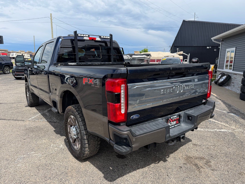 2023 Ford F-250 Image 3
