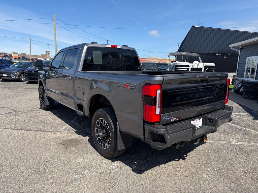 2025 Ford F-250 Image 3