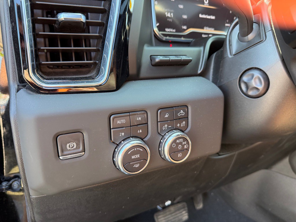 2025 GMC Sierra Image 19