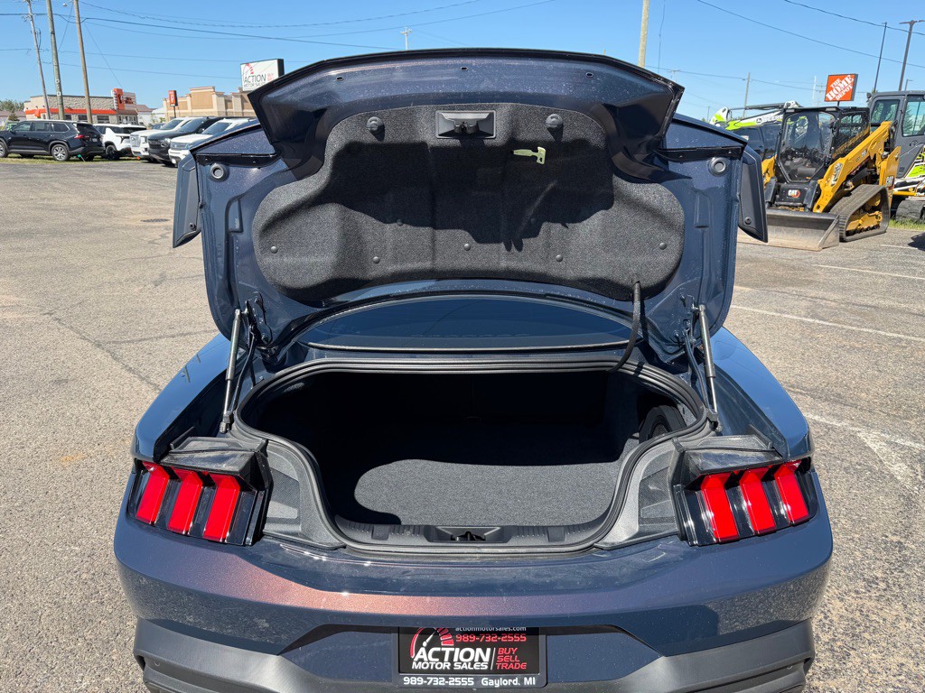 2024 Ford Mustang Image 29