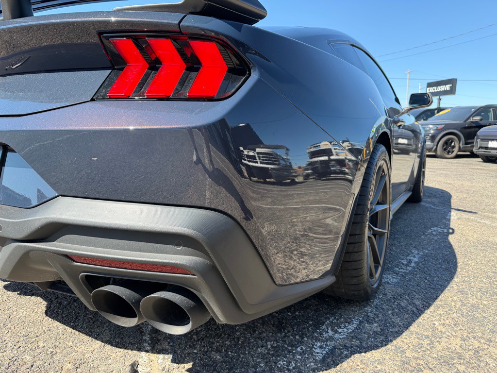 2024 Ford Mustang Image 32