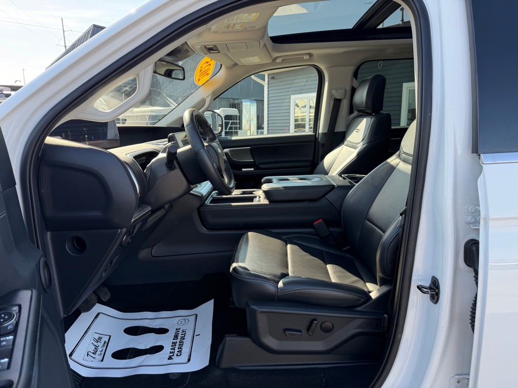 2025 Ford Expedition Image 13
