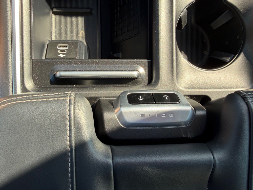 2025 Ford Expedition Image 30