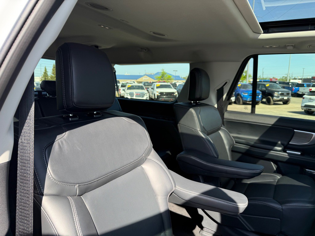 2025 Ford Expedition Image 54
