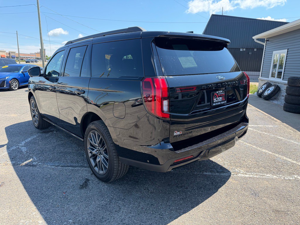 2025 Ford Expedition Image 3