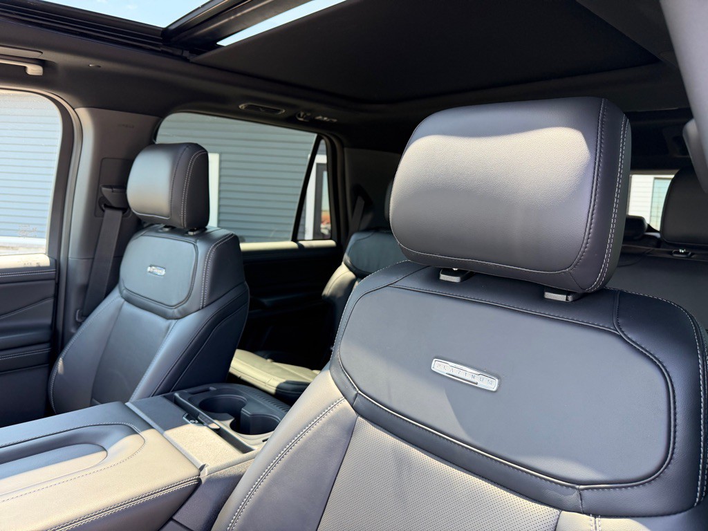 2025 Ford Expedition Image 12