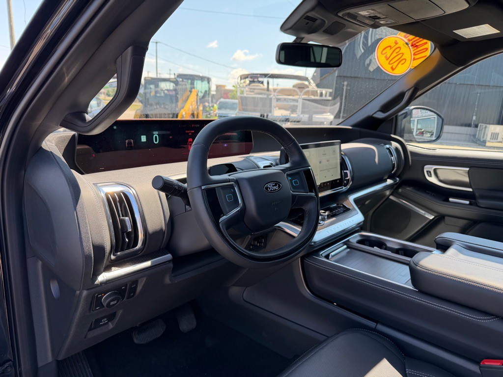 2025 Ford Expedition Image 14
