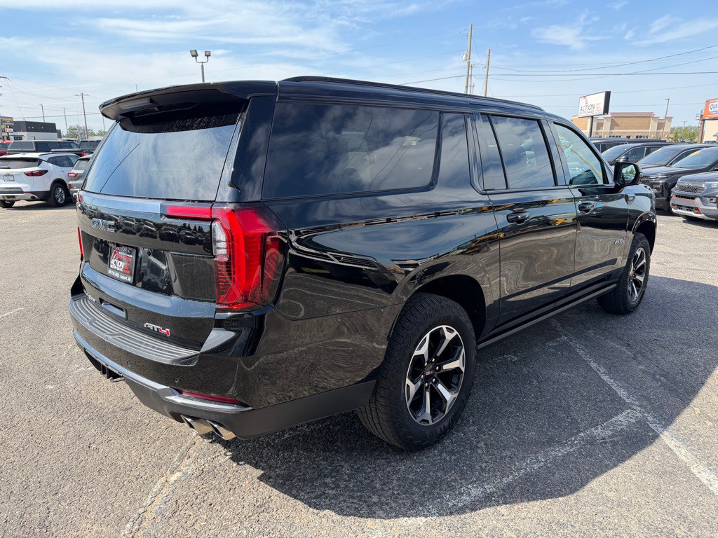 2025 GMC Yukon Image 5