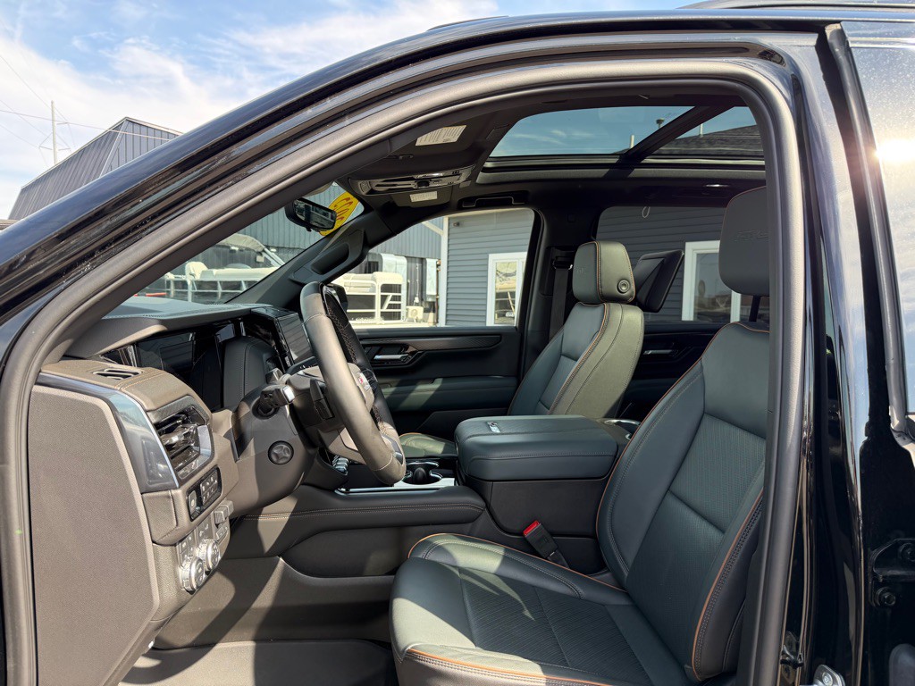 2025 GMC Yukon Image 11