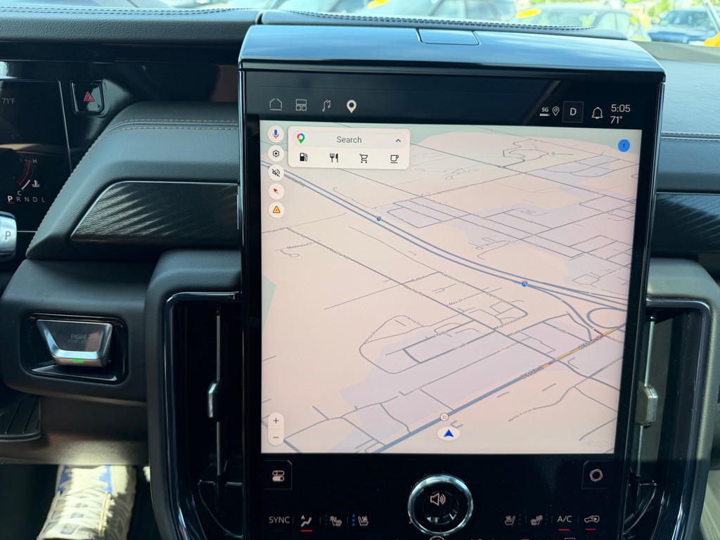 2025 GMC Yukon Image 25