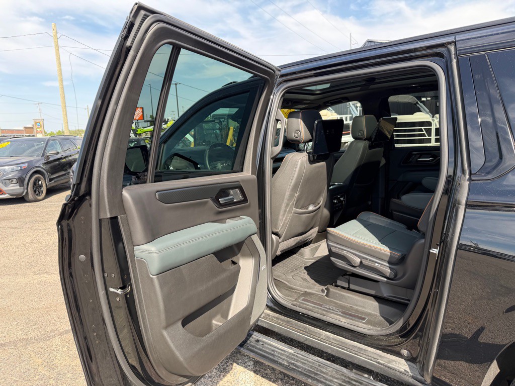 2025 GMC Yukon Image 38