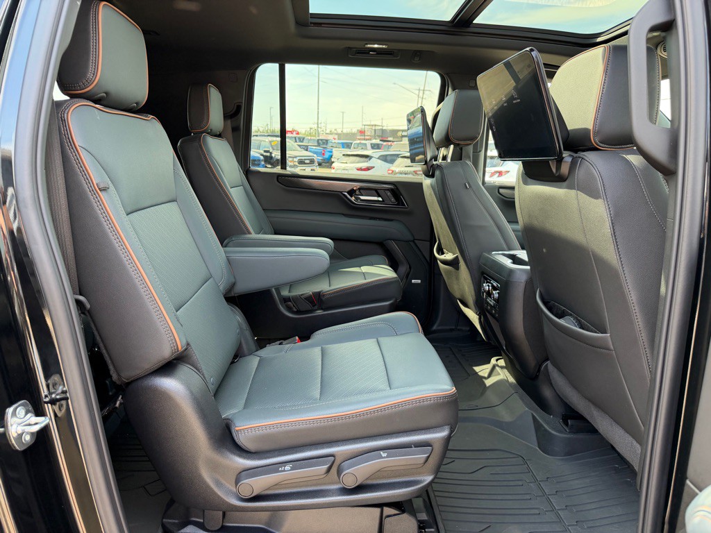 2025 GMC Yukon Image 54