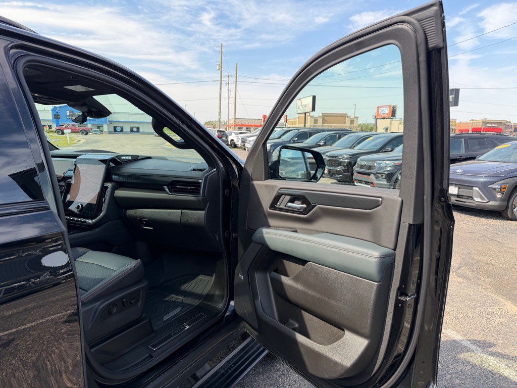 2025 GMC Yukon Image 62