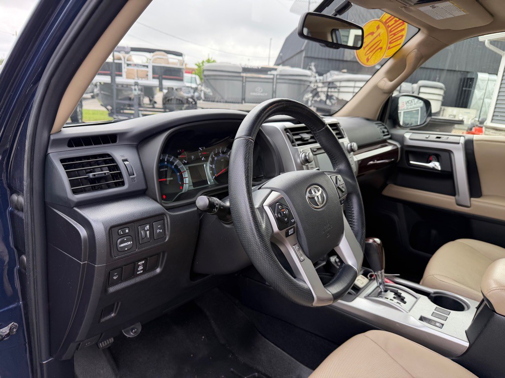 2015 Toyota 4Runner Image 16