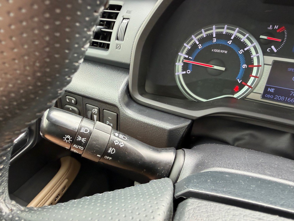 2015 Toyota 4Runner Image 22