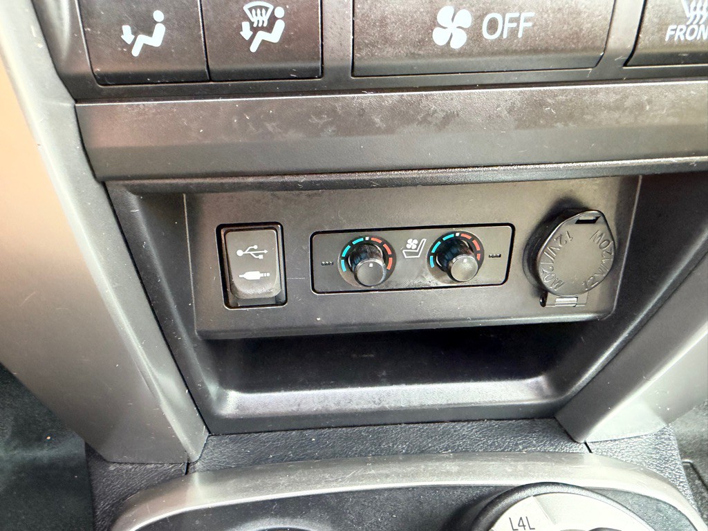 2015 Toyota 4Runner Image 28