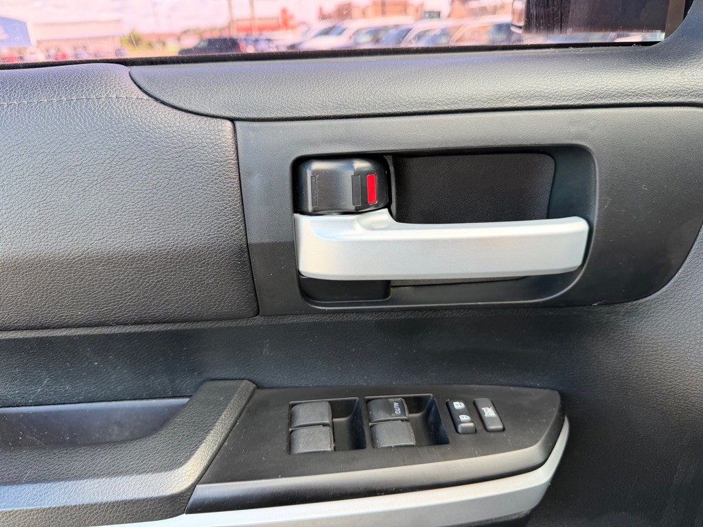 2016 Toyota Tundra Image 11