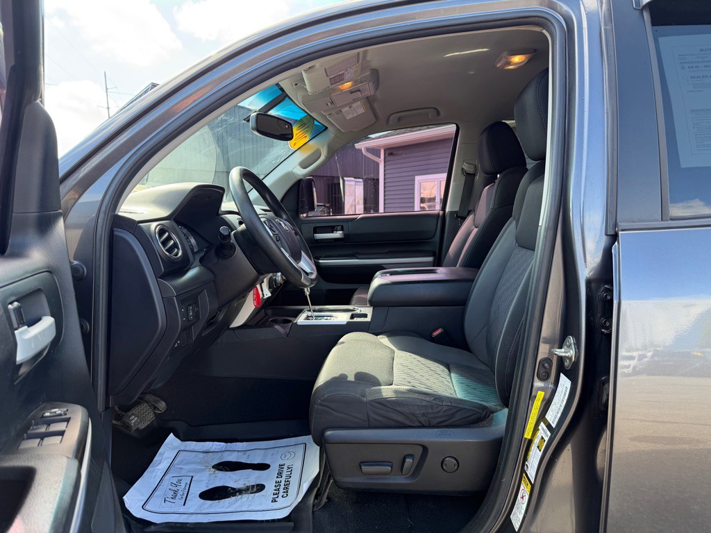 2016 Toyota Tundra Image 12