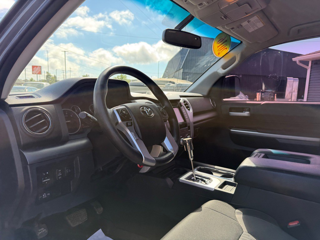 2016 Toyota Tundra Image 16