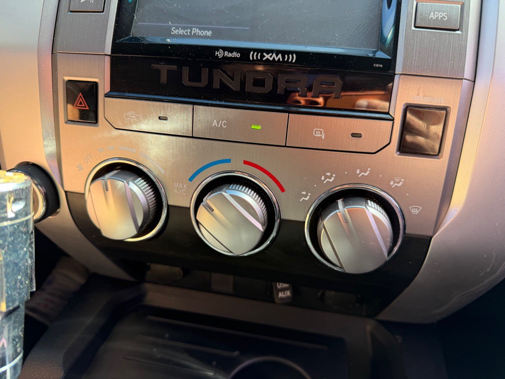 2016 Toyota Tundra Image 28