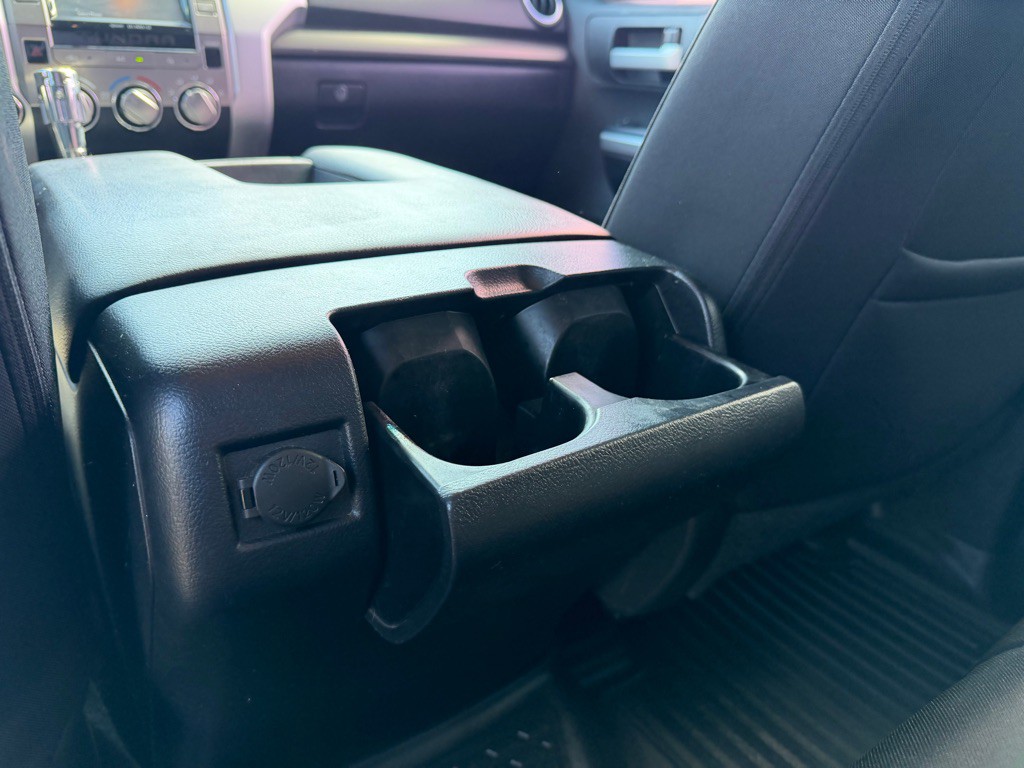 2016 Toyota Tundra Image 36