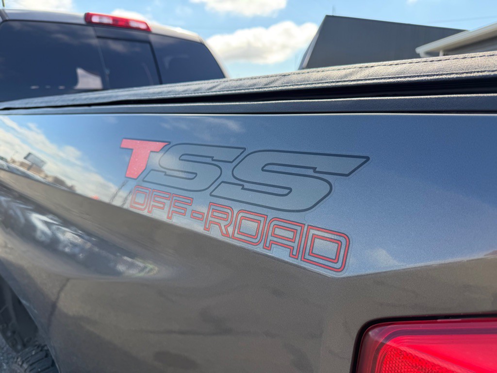 2016 Toyota Tundra Image 39