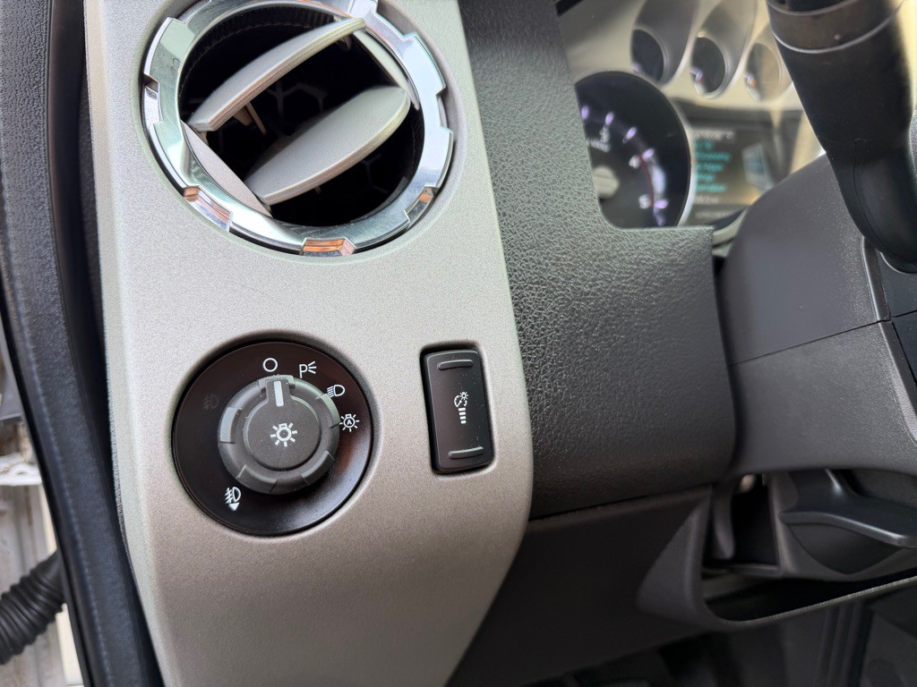 2016 Ford F-250 Image 18