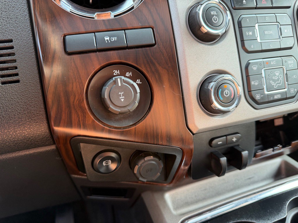 2016 Ford F-250 Image 29