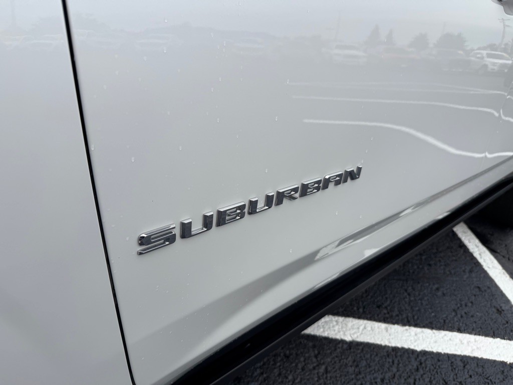 2025 Chevrolet Suburban Image 11