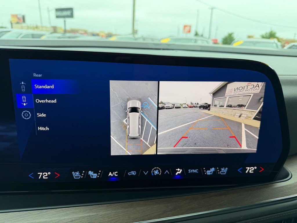 2025 Chevrolet Suburban Image 27