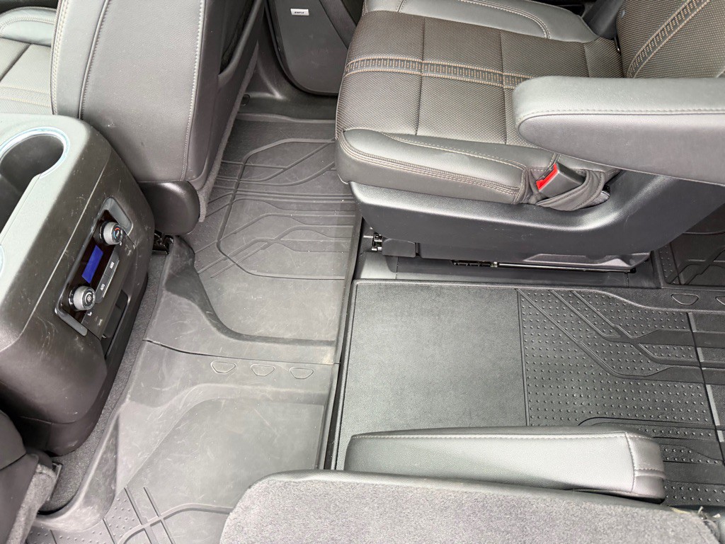 2025 Chevrolet Suburban Image 45