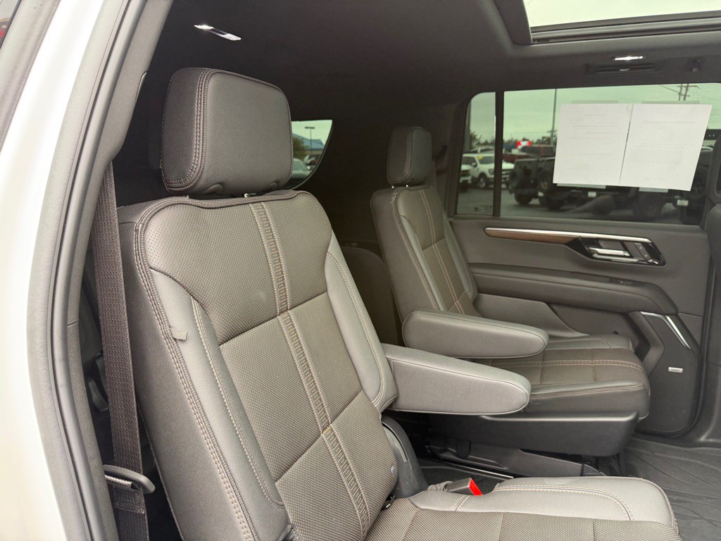 2025 Chevrolet Suburban Image 58