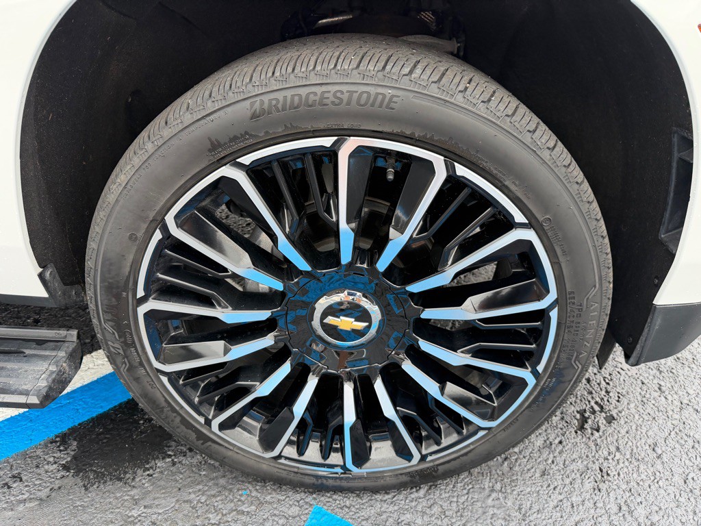 2025 Chevrolet Suburban Image 74
