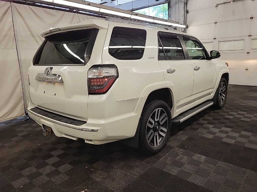2019 Toyota 4Runner Image 3
