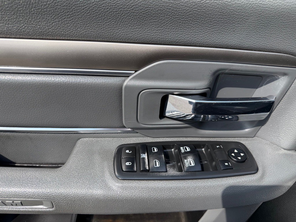 2016 RAM 1500 Image 13