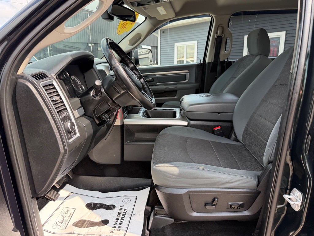 2016 RAM 1500 Image 14